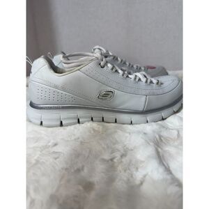 Skechers White Leather Upper Elite with Memory Foam Size 8.5 wide fit